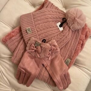 UGG Winter Pink Sweater Weather pom pom hat infinity scarf Set. NWT
